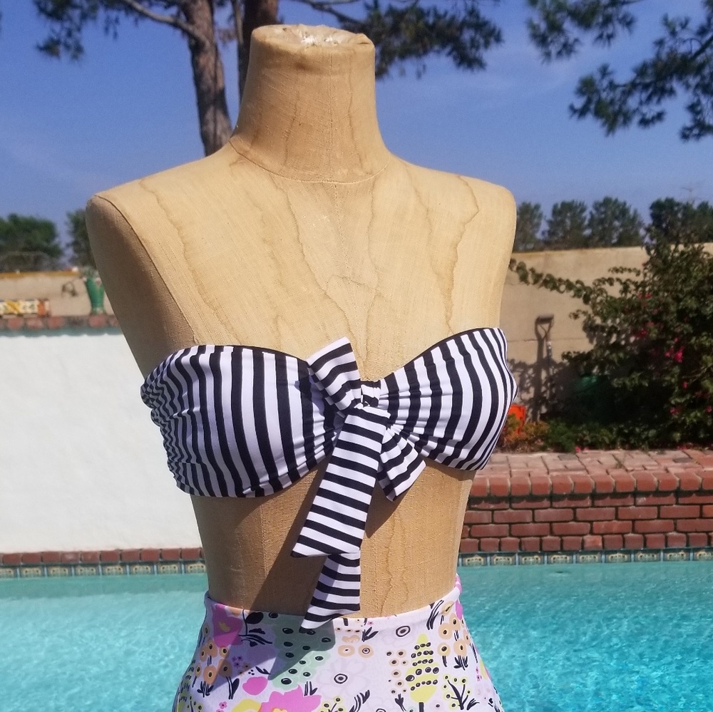 New! Lolli Striped Bandeau - Picture 2 of 6
